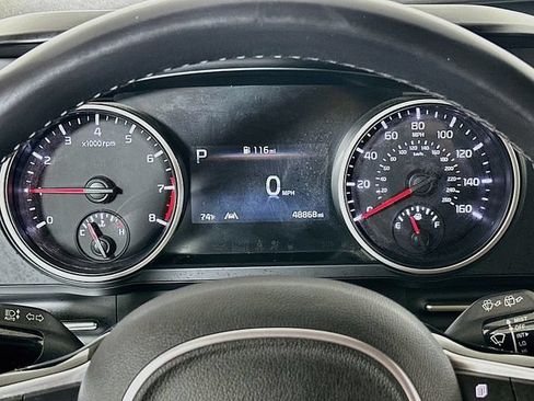 Used 2023 Kia Carnival LX FWD image 13