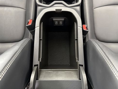 Certified 2022 Toyota RAV4 XLE Premium AWD/4WD image 32