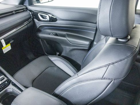 New 2026 Jeep Compass Latitude image 31