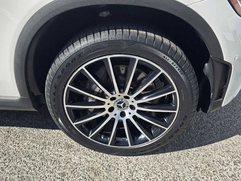 Used 2023 Mercedes-Benz GLC 300 4MATIC Coupe image 9