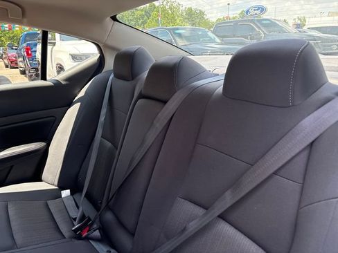 Used 2025 Nissan Altima 2.5 SV FWD image 20