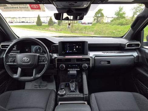 Used 2024 Toyota Tacoma SR5 AWD/4WD image 35