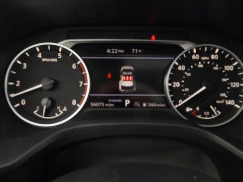 Used 2023 Nissan Rogue SV w/ SV Premium B Package image 20