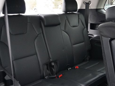 Used 2023 Kia Telluride EX image 38