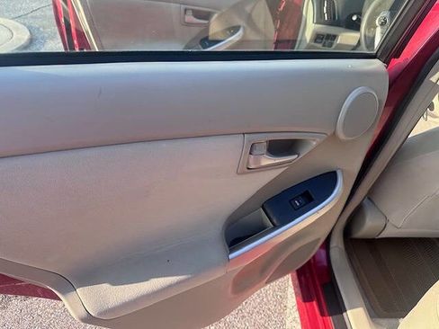 Used 2010 Toyota Prius Three image 10