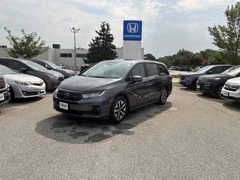 Certified 2026 Honda Odyssey EX-L image 1