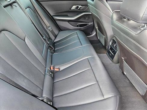 Used 2023 BMW 330i Sedan w/ M Sport Package image 16