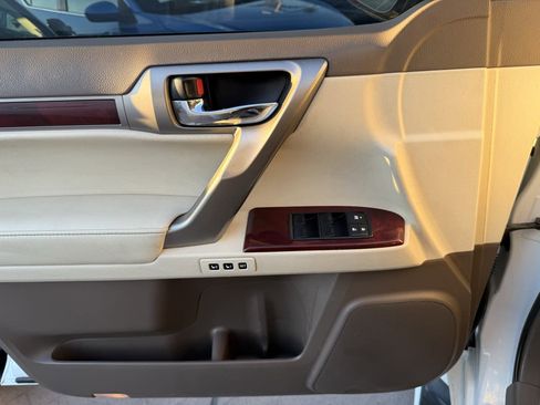 Used 2013 Lexus GX 460 image 22