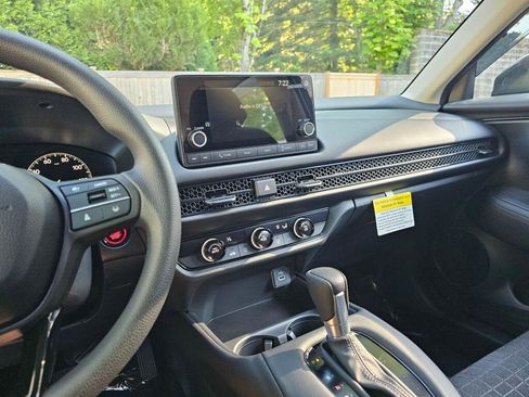 Certified 2025 Honda HR-V LX image 28