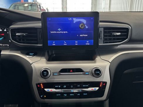 Used 2023 Ford Explorer XLT w/ Equipment Group 202A image 26