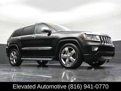 Used 2013 Jeep Grand Cherokee Limited w/ Mopar Chrome Edition Group AWD/4WD image 28