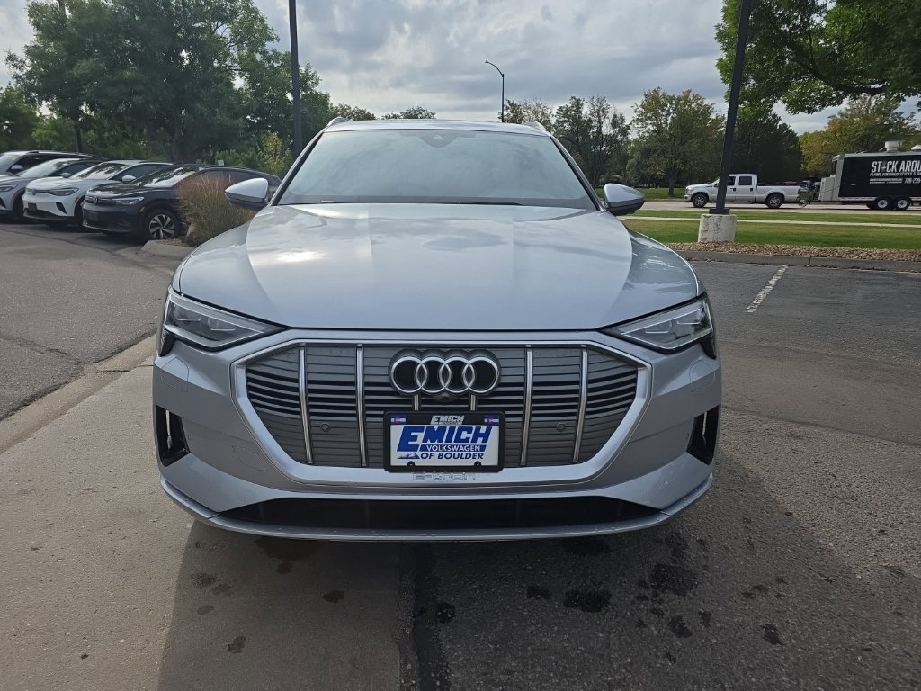 Used 2023 Audi e-tron Premium Plus w/ Premium Plus Package AWD/4WD image 8