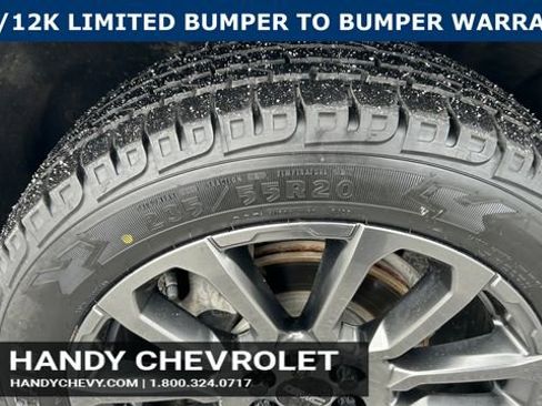 Certified 2022 GMC Acadia Denali w/ Black Diamond Edition AWD/4WD image 10