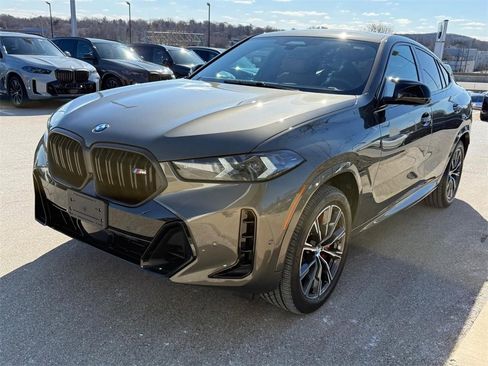 Used 2025 BMW X6 M60i image 8