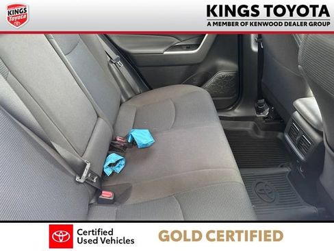 Used 2023 Toyota RAV4 LE AWD/4WD image 9