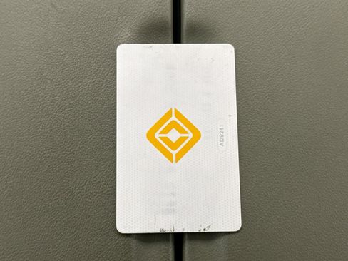 Used 2022 Rivian R1S Launch Edition image 25