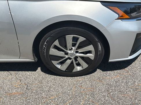 Used 2023 Nissan Altima 2.5 S FWD image 4