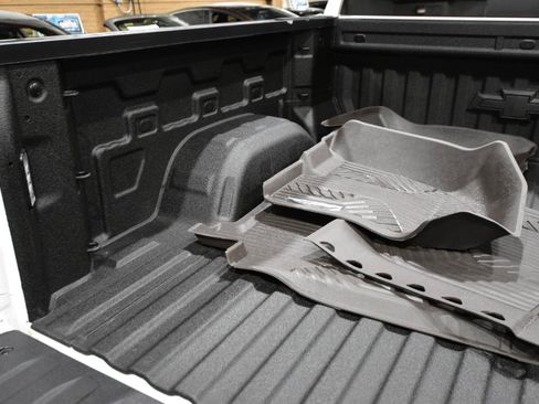 Used 2022 Chevrolet Silverado 1500 LTZ w/ LTZ Premium Package AWD/4WD image 55