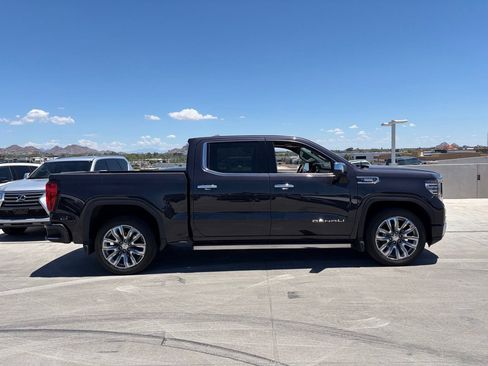 Used 2023 GMC Sierra 1500 Denali w/ Denali Reserve Package AWD/4WD image 3