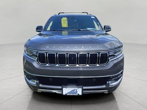 Used 2023 Jeep Wagoneer L Series III w/ Premium Group I AWD/4WD image 9