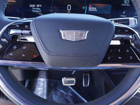 New 2026 Cadillac Vistiq Platinum image 18