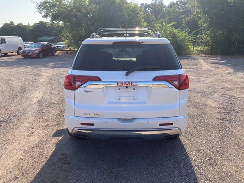 Used 2017 GMC Acadia Denali w/ Technology Package FWD image 7