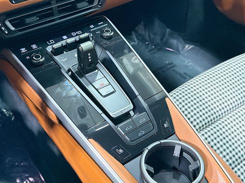 Used 2024 Porsche 911 Turbo image 26