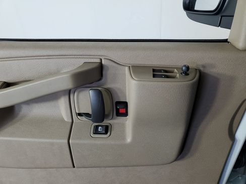New 2026 Chevrolet Express 2500 RWD image 26