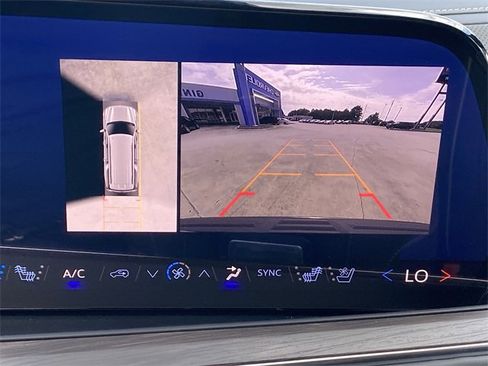 New 2025 Chevrolet Suburban Premier image 15