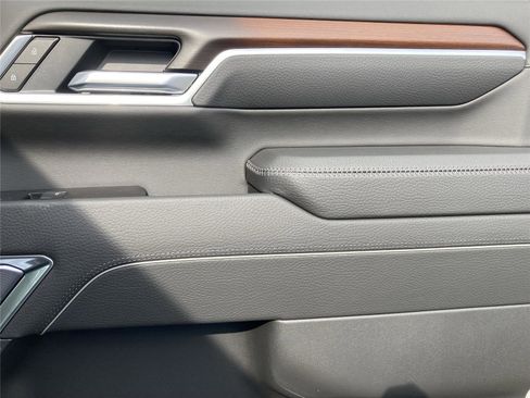 New 2026 GMC Sierra 2500 Denali w/ Denali Reserve Package image 15