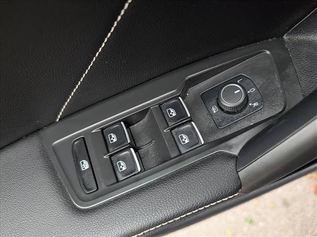 Used 2024 Volkswagen Tiguan SE R-Line AWD/4WD image 31