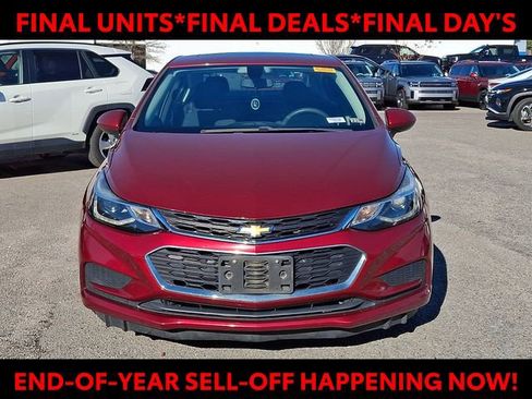 Used 2017 Chevrolet Cruze LT w/ Sun And Sound Package image 3