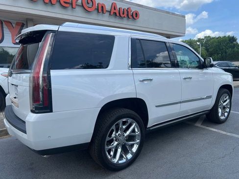 Used 2019 Cadillac Escalade Premium Luxury AWD/4WD image 6