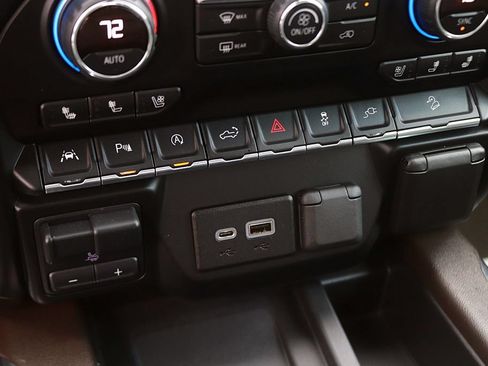 Used 2019 Chevrolet Silverado 1500 LTZ w/ LTZ Premium Package AWD/4WD image 21