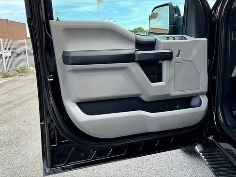 Certified 2018 Ford F150 XL w/ Equipment Group 101A Mid image 21