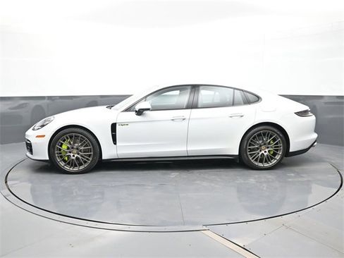 Used 2023 Porsche Panamera 4 image 2