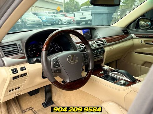 Used 2016 Lexus LS 460 w/ Comfort Package RWD image 22