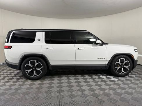 Used 2024 Rivian R1S Adventure AWD/4WD image 9