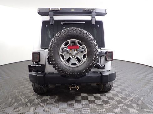 Used 2014 Jeep Wrangler Unlimited Rubicon w/ Connectivity Group image 16