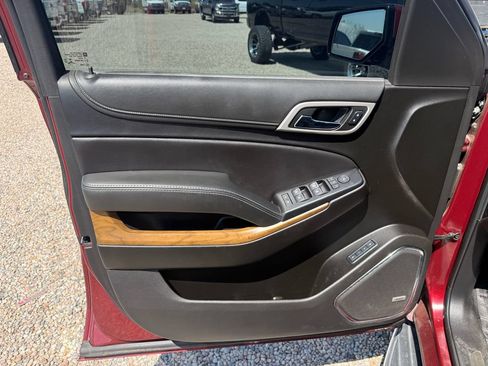 Used 2020 GMC Yukon XL Denali AWD/4WD image 30