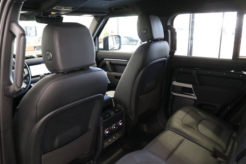 Used 2023 Land Rover Defender 110 S AWD/4WD image 79