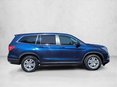 Used 2016 Honda Pilot LX image 4