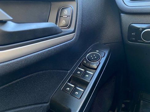 Certified 2022 Ford Escape SE w/ Convenience Package image 48