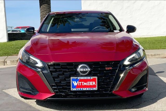 Used 2023 Nissan Altima 2.5 SR w/ SR Premium Package AWD/4WD image 3