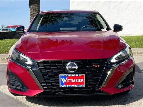 Used 2023 Nissan Altima 2.5 SR w/ SR Premium Package AWD/4WD image 3