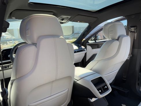 Used 2024 Cadillac Lyriq Luxury w/ LPO, Floor Liner Package image 18