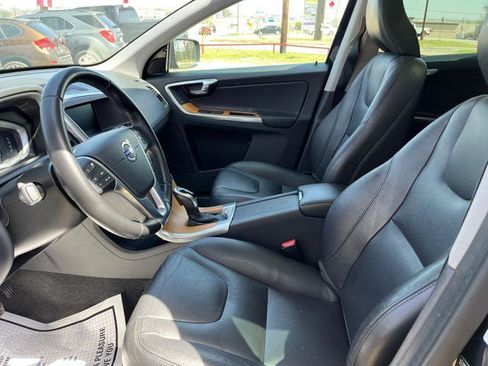 Used 2017 Volvo XC60 T5 Inscription w/ Advanced Package image 18