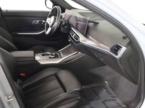 Used 2023 BMW 330i Sedan w/ M Sport Package RWD image 22