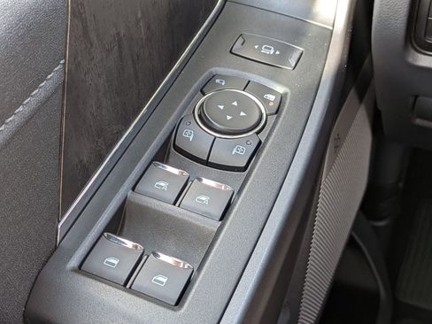 Certified 2026 Ford F250 Lariat w/ Black Appearance Package image 27