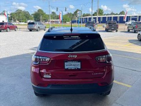 Used 2025 Jeep Compass Limited AWD/4WD image 5